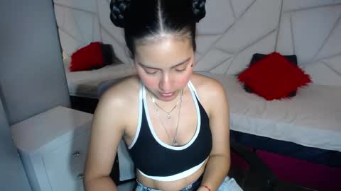 Snapshot of roxxyblack01 chatting on May 20, 12:50 am Roxxy online show from May 20, 12:50 am
