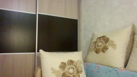 Snapshot of roxxywharton chatting on February 9, 1:46 pm Roxxy Wharton online show from February 9, 1:46 pm