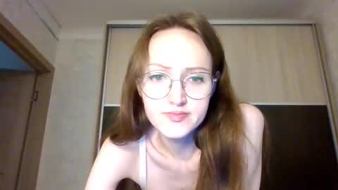 Snapshot of roxxywharton chatting on October 18, 7:31 am Roxxy Wharton online show from October 18, 7:31 am