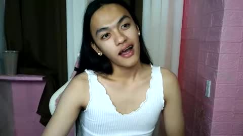 Snapshot of roxy358888 chatting on February 1, 1:09 pm roxy358888 online show from February 1, 1:09 pm