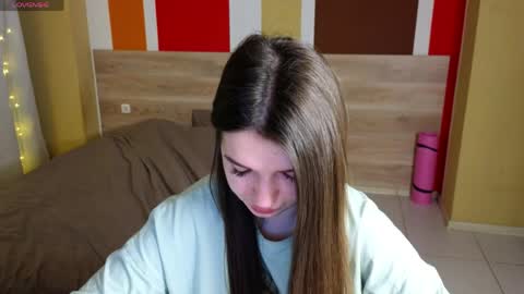 Roxy online show from April 3, 6:39 pm