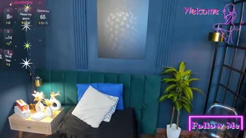 Snapshot of roxy_hell chatting on February 11, 12:32 pm Roxy hell online show from February 11, 12:32 pm