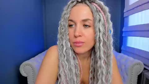 Roxy online show from February 14, 8:10 am