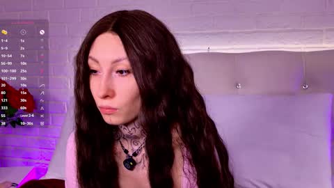 Snapshot of roxy_morrison_x chatting on February 24, 5:55 pm roxanne online show from February 24, 5:55 pm