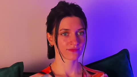 Snapshot of roxy_riot_ chatting on February 1, 7:26 am roxy_riot_ online show from February 1, 7:26 am