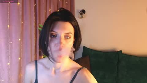 Snapshot of roxy_riot_ chatting on February 4, 4:26 am roxy_riot_ online show from February 4, 4:26 am