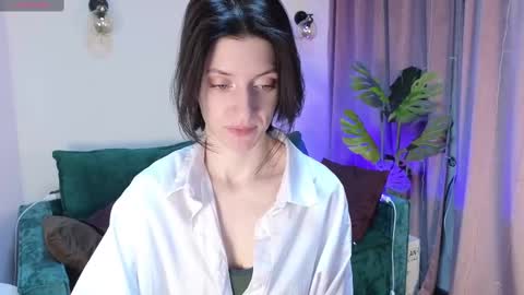 Snapshot of roxy_riot_ chatting on February 14, 1:23 am roxy_riot_ online show from February 14, 1:23 am