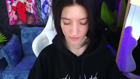 Snapshot of roxy_riot_ chatting on February 18, 4:37 am roxy_riot_ online show from February 18, 4:37 am