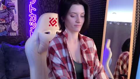 Snapshot of roxy_riot_ chatting on February 21, 7:34 am roxy_riot_ online show from February 21, 7:34 am