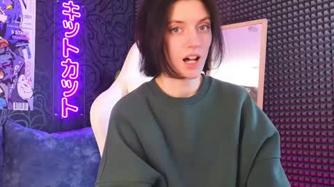 Snapshot of roxy_riot_ chatting on February 26, 7:31 am roxy_riot_ online show from February 26, 7:31 am