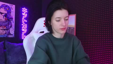 Snapshot of roxy_riot_ chatting on March 7, 1:31 am roxy_riot_ online show from March 7, 1:31 am