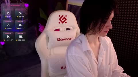 Snapshot of roxy_riot_ chatting on September 26, 2:26 am roxy_riot_ online show from September 26, 2:26 am