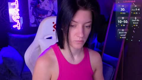 roxy_riot_ online show from April 17, 1:30 am