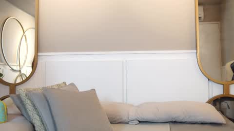 Roxy  online show from October 25, 12:02 pm