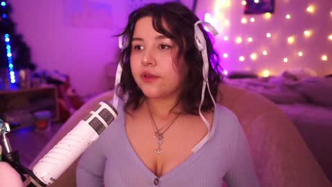 roxysuh online show from December 5, 10:12 am