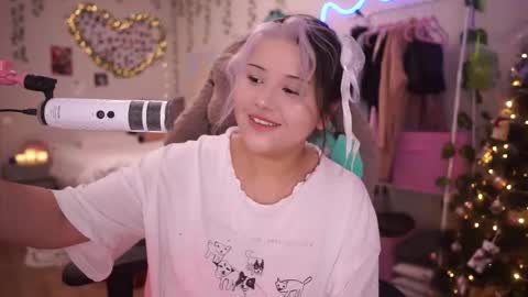 roxysuh online show from December 22, 7:27 am