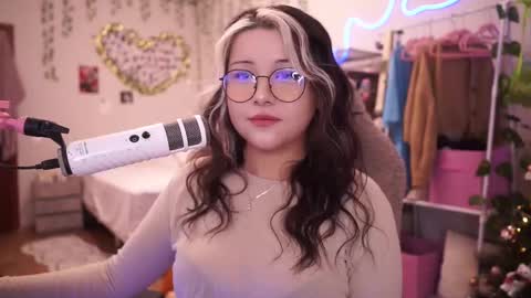 roxysuh online show from January 17, 8:30 am