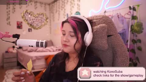 roxysuh online show from March 27, 8:26 am