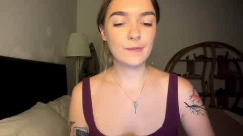 Snapshot of roxysweetdream chatting on June 26, 1:26 pm Roxy online show from June 26, 1:26 pm