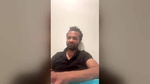 roy018 online show from April 2, 4:37 pm