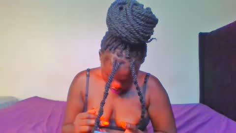 Snapshot of royal_goddes chatting on February 28, 7:35 pm goddes online show from February 28, 7:35 pm