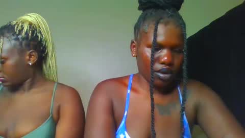 Snapshot of royal_goddes chatting on March 8, 1:36 pm goddes online show from March 8, 1:36 pm