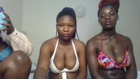 Snapshot of royal_goddes chatting on September 23, 2:03 am goddes online show from September 23, 2:03 am