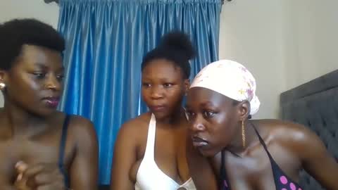 Snapshot of royal_goddes chatting on October 3, 10:34 am goddes online show from October 3, 10:34 am