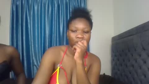 Snapshot of royal_goddes chatting on October 5, 1:20 pm goddes online show from October 5, 1:20 pm