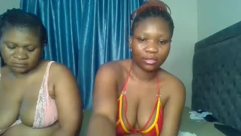 Snapshot of royal_goddes chatting on October 18, 9:48 pm goddes online show from October 18, 9:48 pm