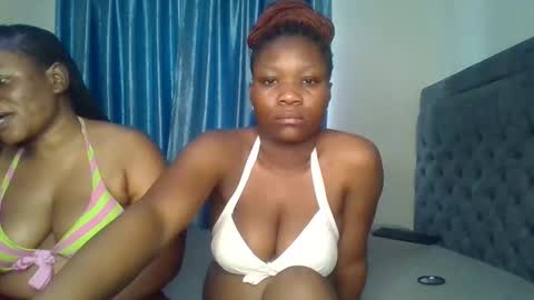 Snapshot of royal_goddes chatting on October 20, 11:21 am goddes online show from October 20, 11:21 am