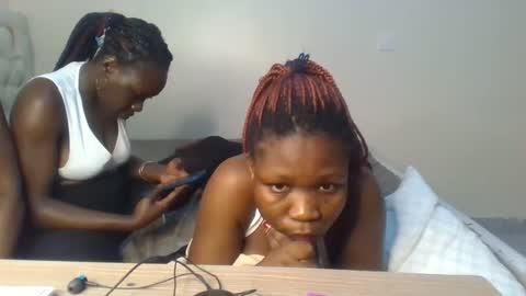 Snapshot of royal_goddes chatting on November 2, 2:03 am goddes online show from November 2, 2:03 am