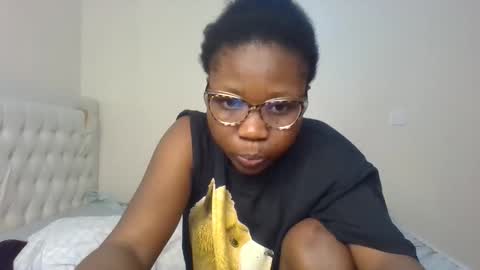 Snapshot of royal_goddes chatting on November 15, 1:36 am goddes online show from November 15, 1:36 am