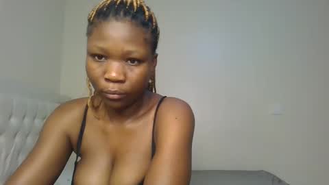 Snapshot of royal_goddes chatting on November 18, 1:22 am goddes online show from November 18, 1:22 am