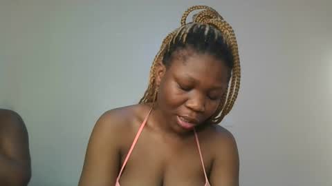 Snapshot of royal_goddes chatting on December 3, 11:08 am goddes online show from December 3, 11:08 am