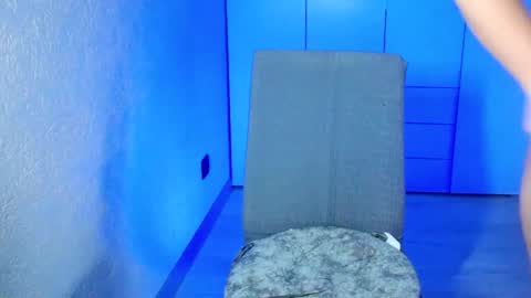 Snapshot of royalboobs chatting on February 23, 3:18 pm Cameron online show from February 23, 3:18 pm