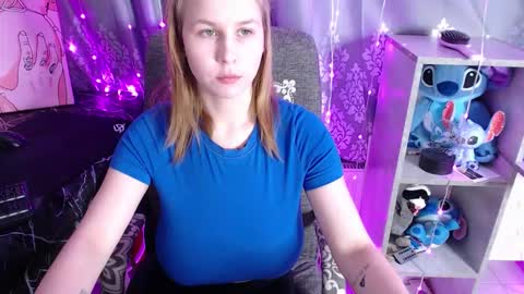 angela online show from February 1, 8:40 pm