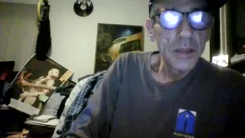 Snapshot of royboy2561 chatting on June 7, 4:38 am Roy Murrin online show from June 7, 4:38 am