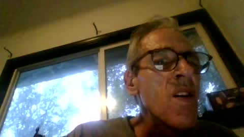 Snapshot of royboy2561 chatting on July 2, 3:23 am Roy Murrin online show from July 2, 3:23 am