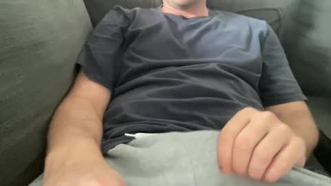 Snapshot of roythegil chatting on September 26, 4:33 pm roythegil online show from September 26, 4:33 pm