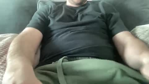Snapshot of roythegil chatting on February 27, 9:59 pm roythegil online show from February 27, 9:59 pm