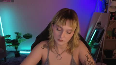Roziett online show from April 25, 8:50 am