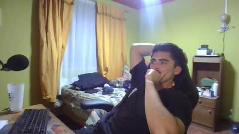 Snapshot of rpaulo25 chatting on February 6, 3:48 am rpaulo25 online show from February 6, 3:48 am