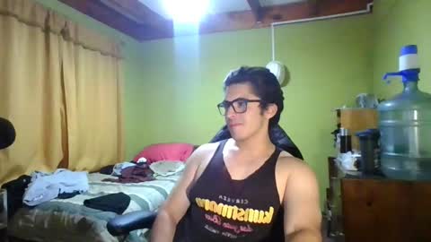 rpaulo25 online show from May 10, 4:17 am