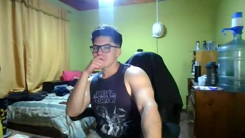 rpaulo25 online show from May 15, 5:36 am