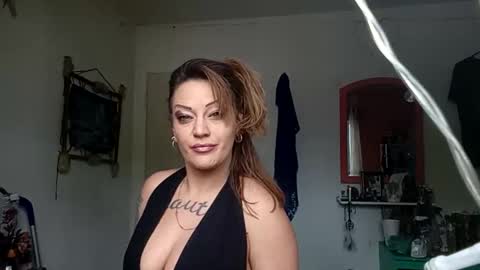 rraineonme online show from April 14, 3:51 pm