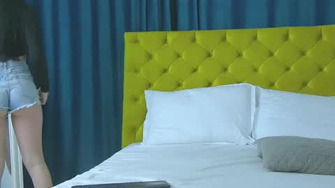 Snapshot of rubyhills chatting on January 19, 5:44 am Ruby online show from January 19, 5:44 am