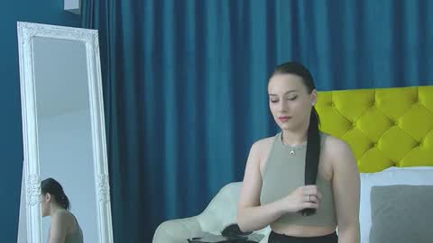 Snapshot of rubyhills chatting on February 6, 5:45 am Ruby online show from February 6, 5:45 am