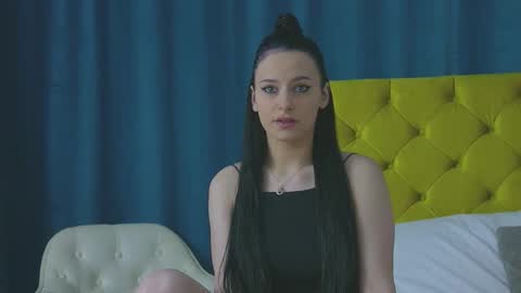 Snapshot of rubyhills chatting on February 20, 6:37 am Ruby online show from February 20, 6:37 am