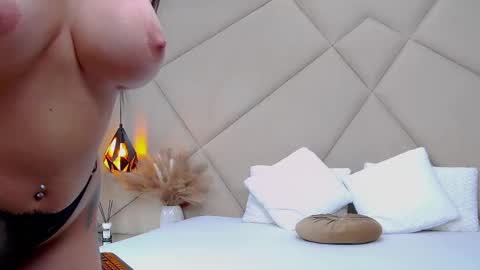 Snapshot of rubyluxee chatting on February 27, 6:07 am Ruby Luxe online show from February 27, 6:07 am